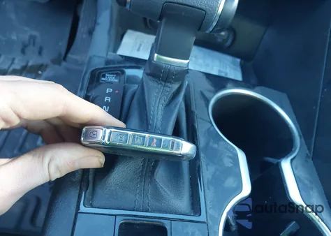 2022 Kia K5 Gt-Line из США, поврежденный, VIN 5XXG64J23NG135550